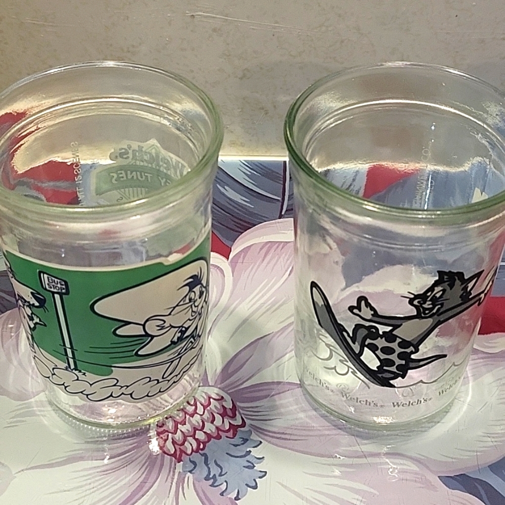 Two Welch's Jelly Jars - Tom & Jerry and  Looney Tunes
